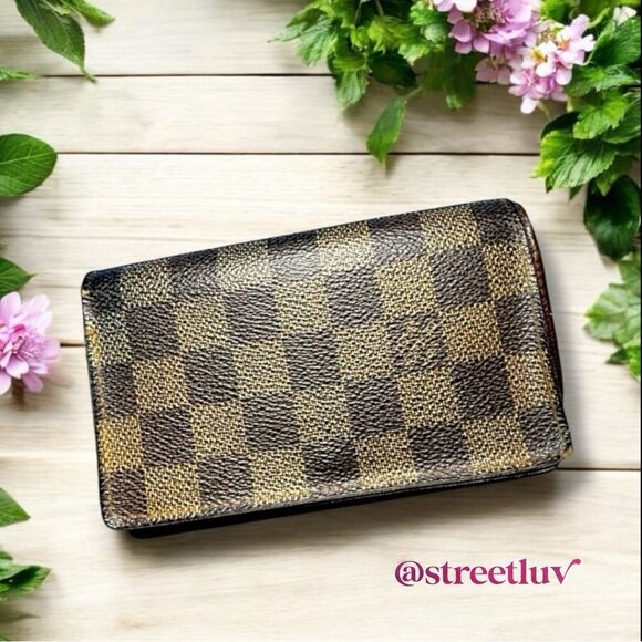 Louis Vuitton Damier Ebene Tresor Wallet - Picture 1 of 13